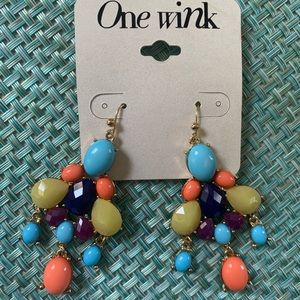 One wink earrings NWT